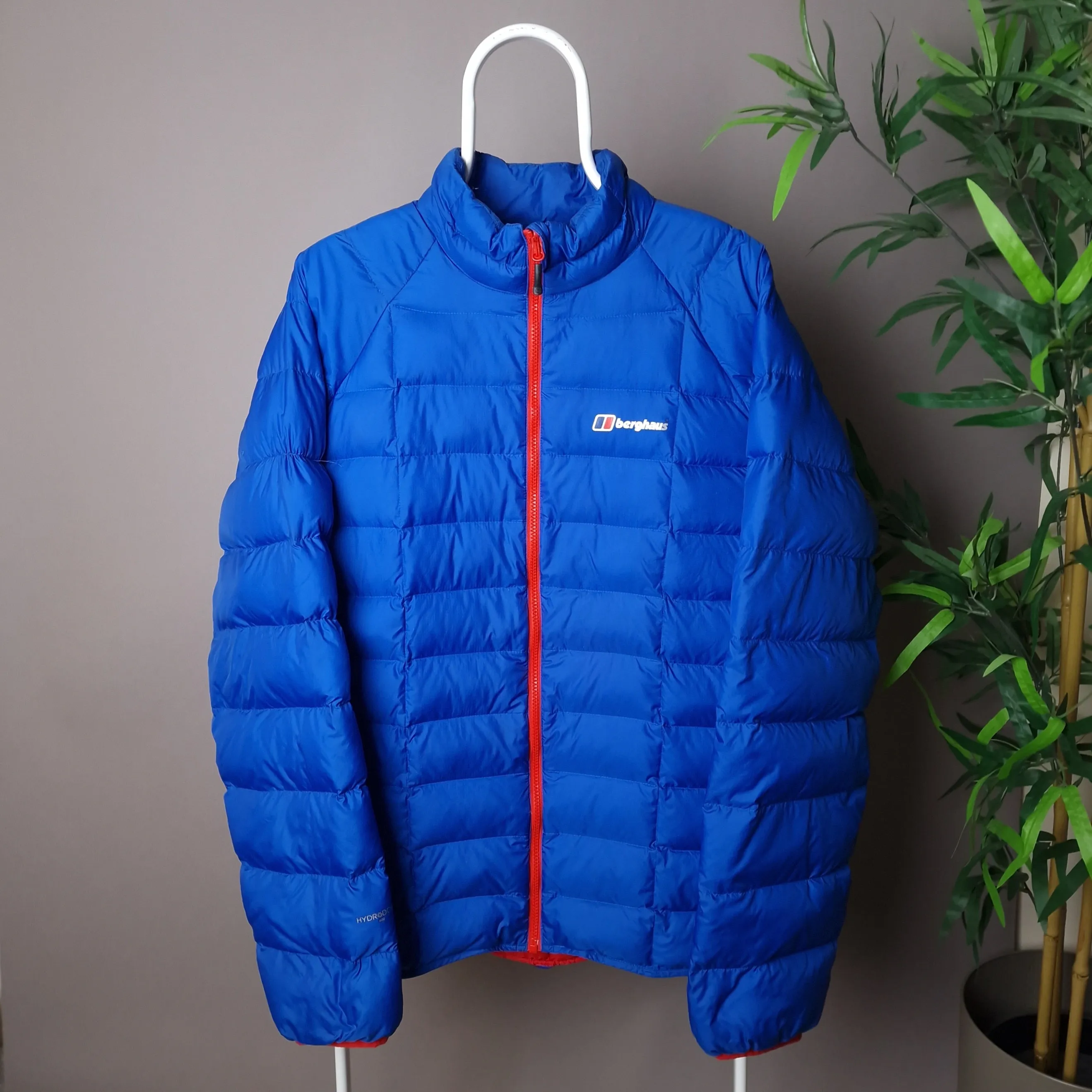 Berghaus 600 hydro down puffer jacket in blue and red - XXL
