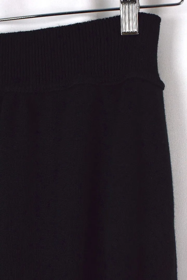 Black Knitted Pencil Skirt
