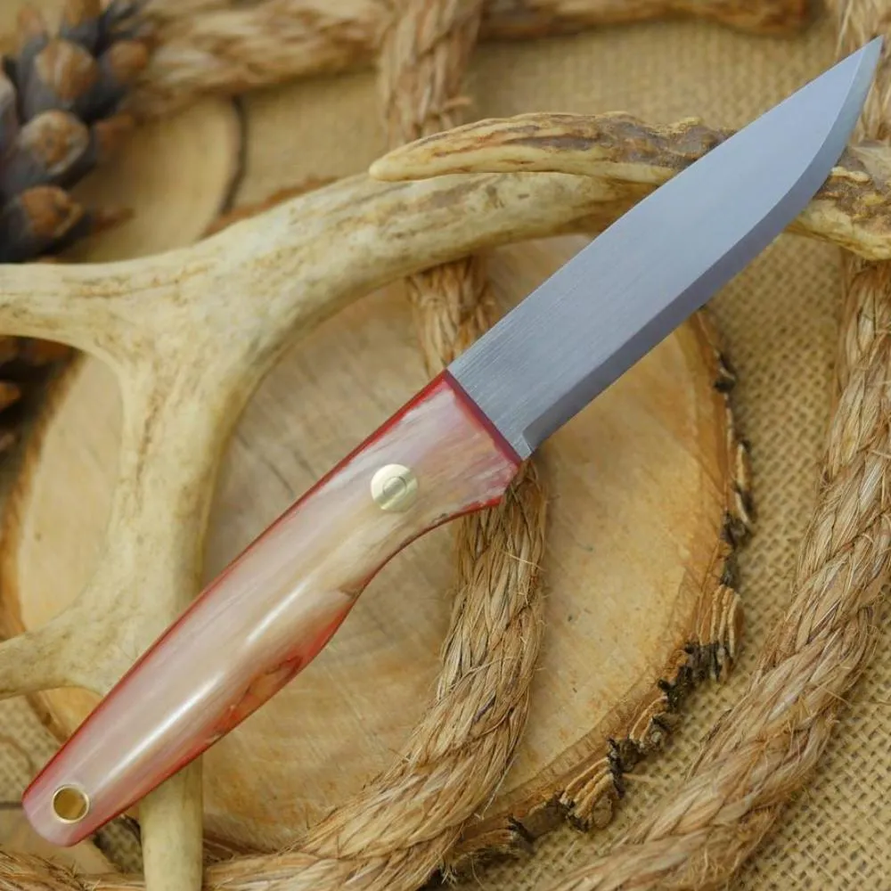 Hiker: Ram's Horn & Red Linen